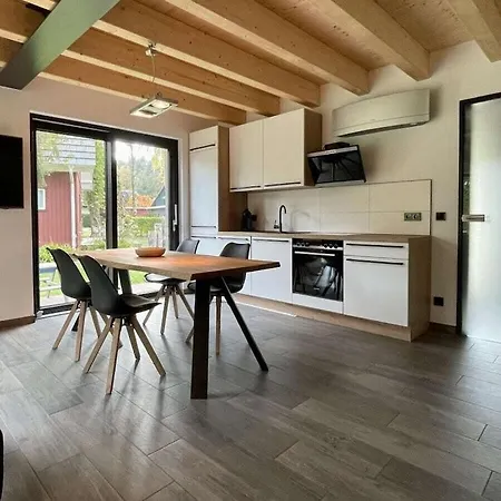 In With Swimming Pool Holiday home *